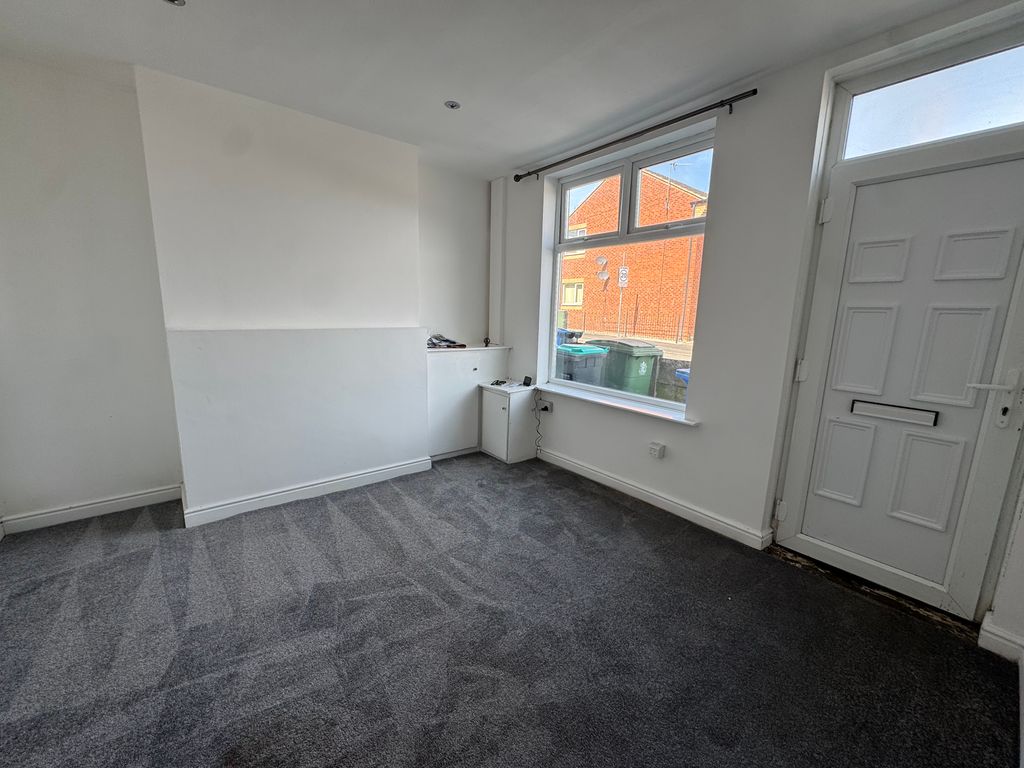 Property photo 2 of 10 Image