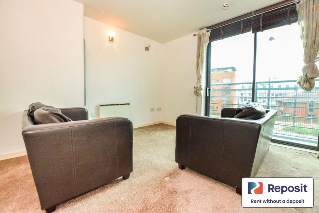 Property photo 2 of 17 Picture No. 13