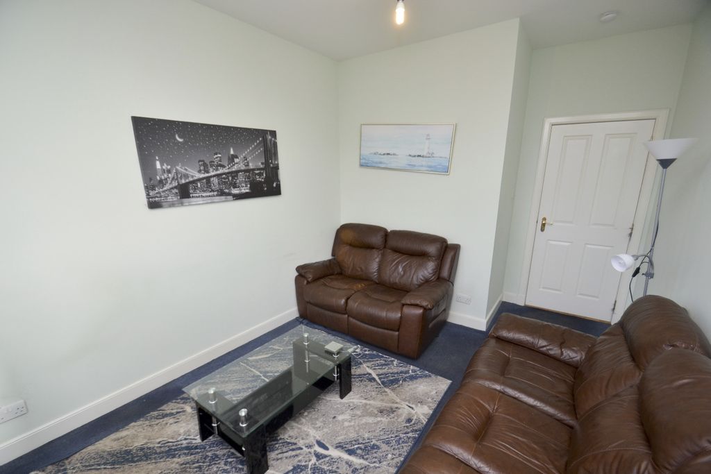 Property photo 3 of 10 4626023