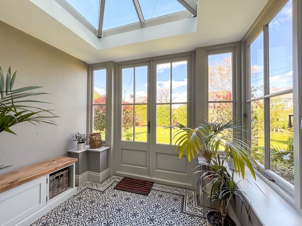 Property photo 3 of 52