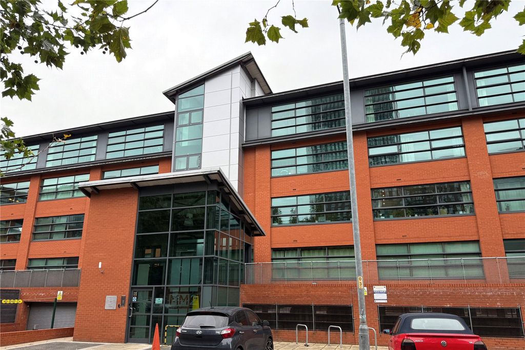 Property photo 2 of 21 Picture No. 28