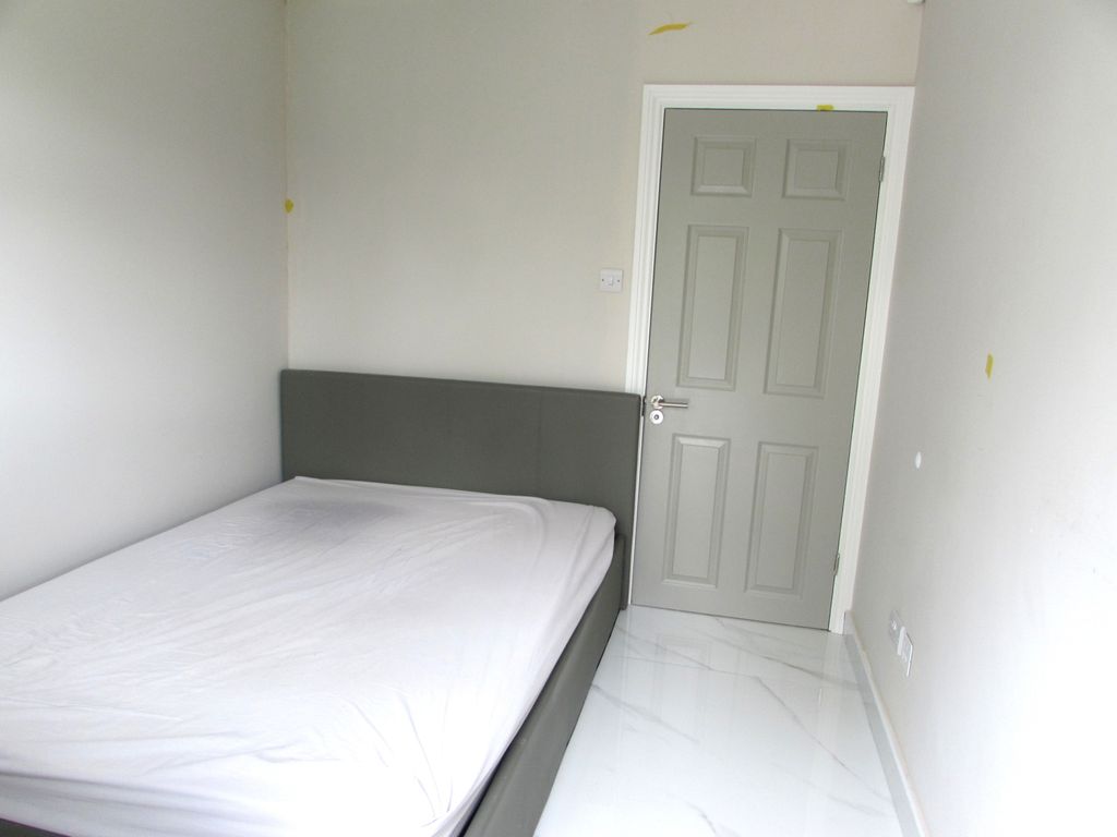 Property photo 2 of 5 Gallery