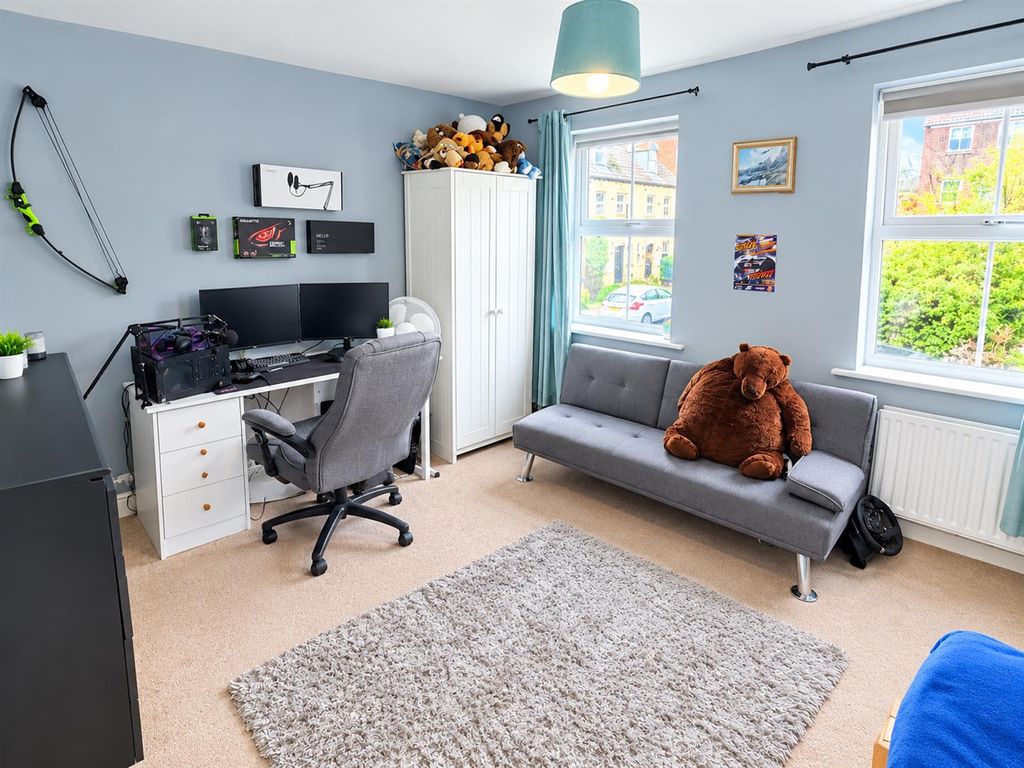 Property photo 3 of 21