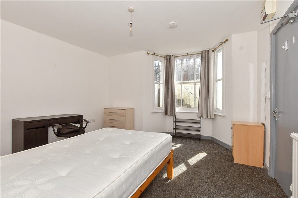 Property photo 1 of 11 Bedroom