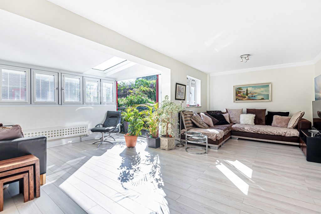Property photo 1 of 13 Living Room Wide