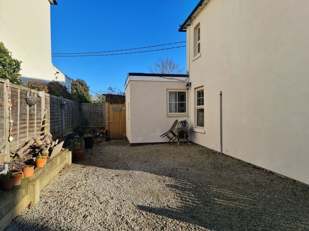 Property photo 3 of 21