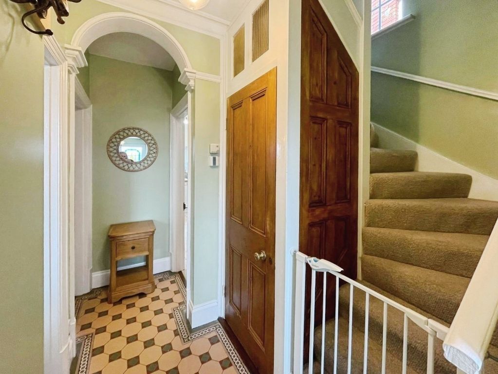 Property photo 3 of 26 Pbox-Img.Jpg