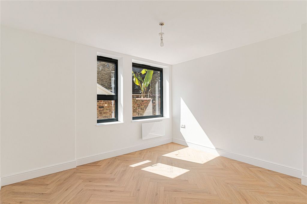 Property photo 1 of 25 Reception Room