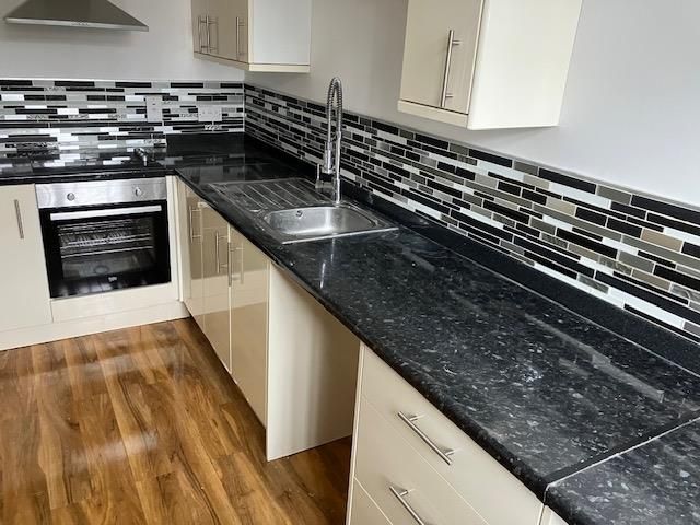 Property photo 2 of 8 Kitchen