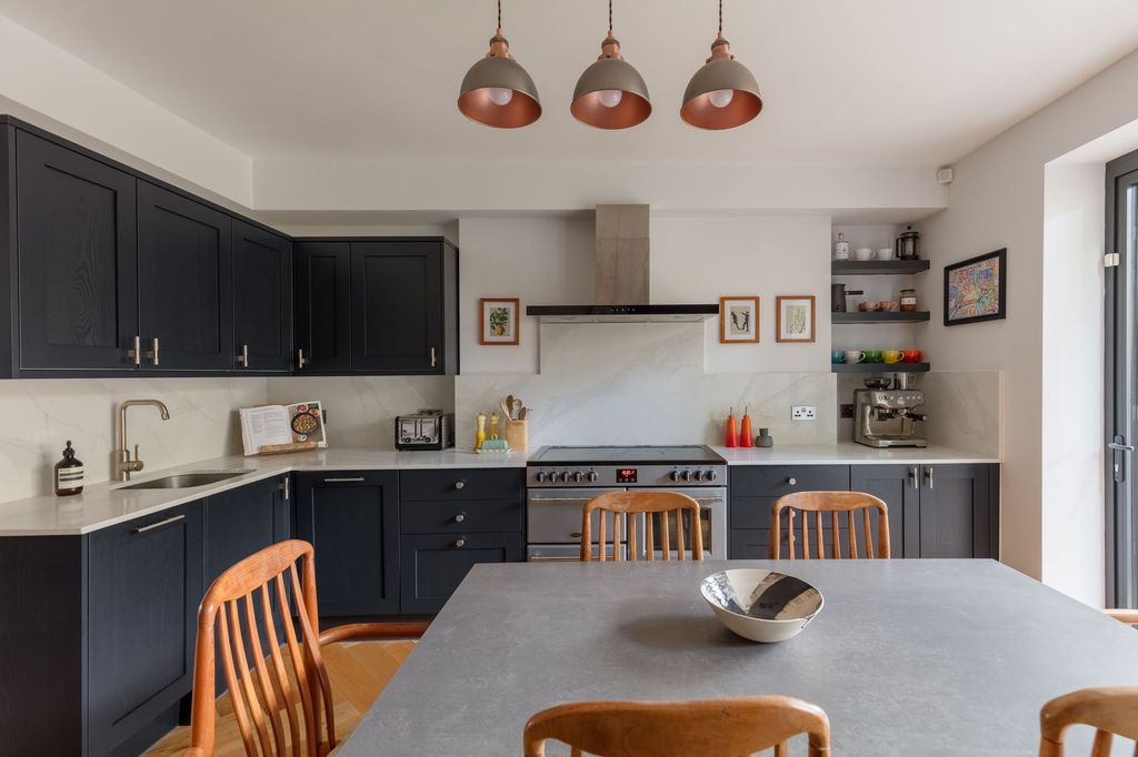 Property photo 1 of 30