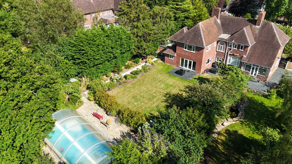 Property photo 2 of 19