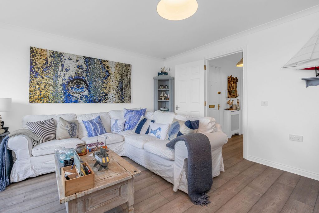 Property photo 3 of 17 Photo 3