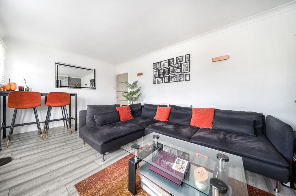 Property photo 2 of 16 1347408-5-68B6d61...