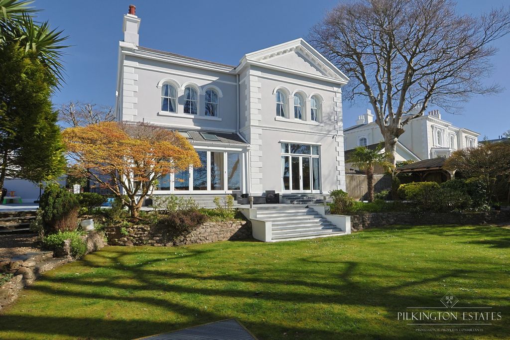 Property photo 2 of 21 5061211