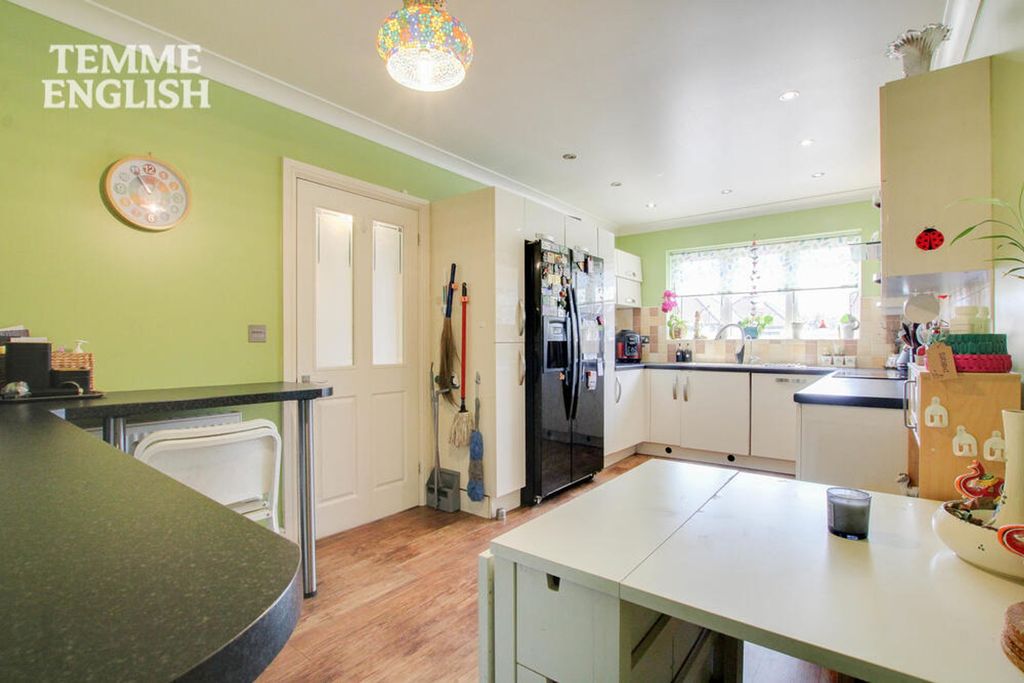 Property photo 3 of 30