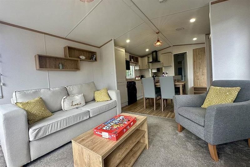 Property photo 2 of 5 East Midlands