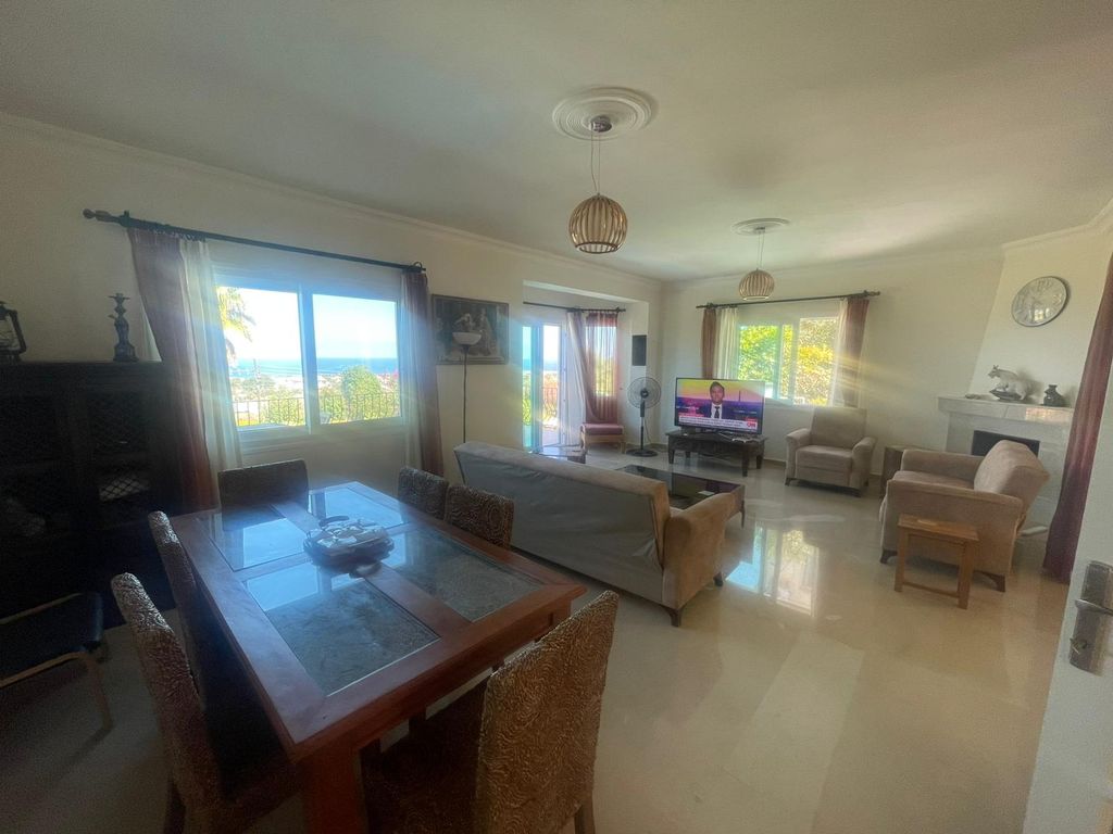 Property photo 3 of 42