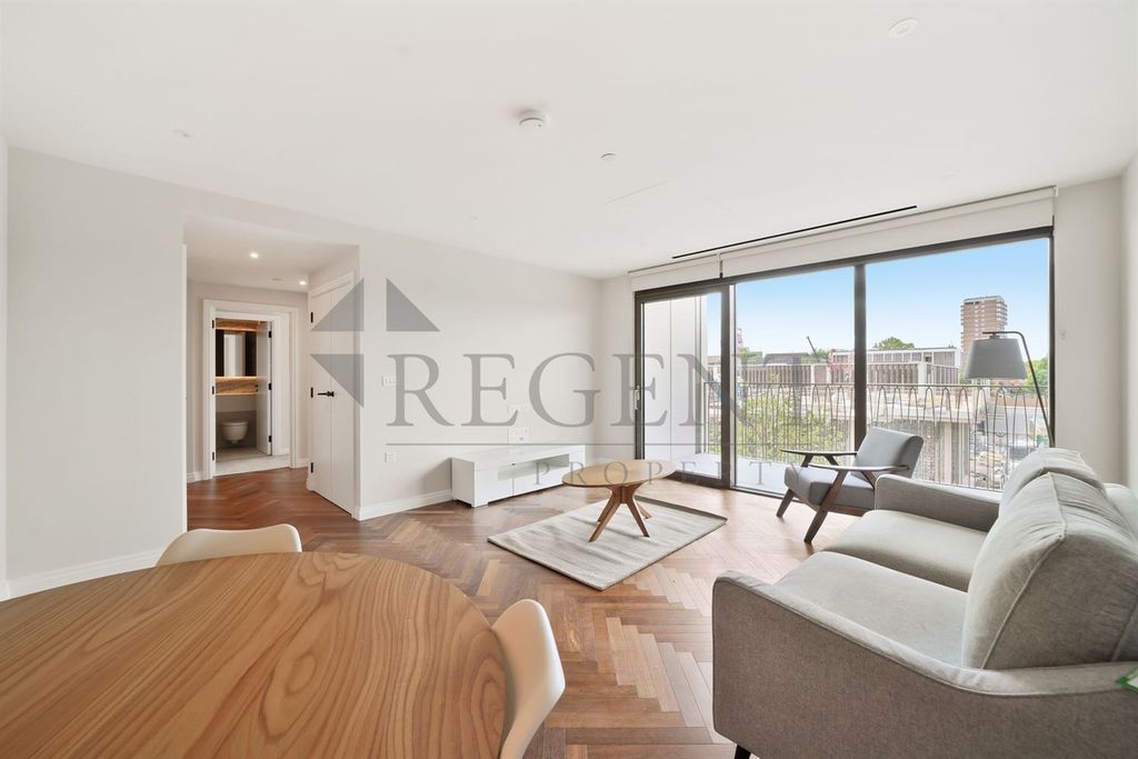 Property photo 3 of 15 Open Plan