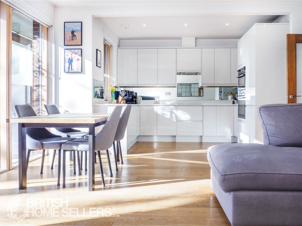 Property photo 1 of 22 Picture No. 21