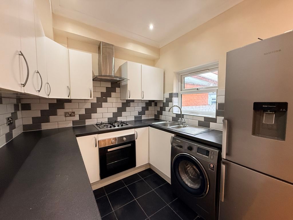 Property photo 1 of 20 Photo 16