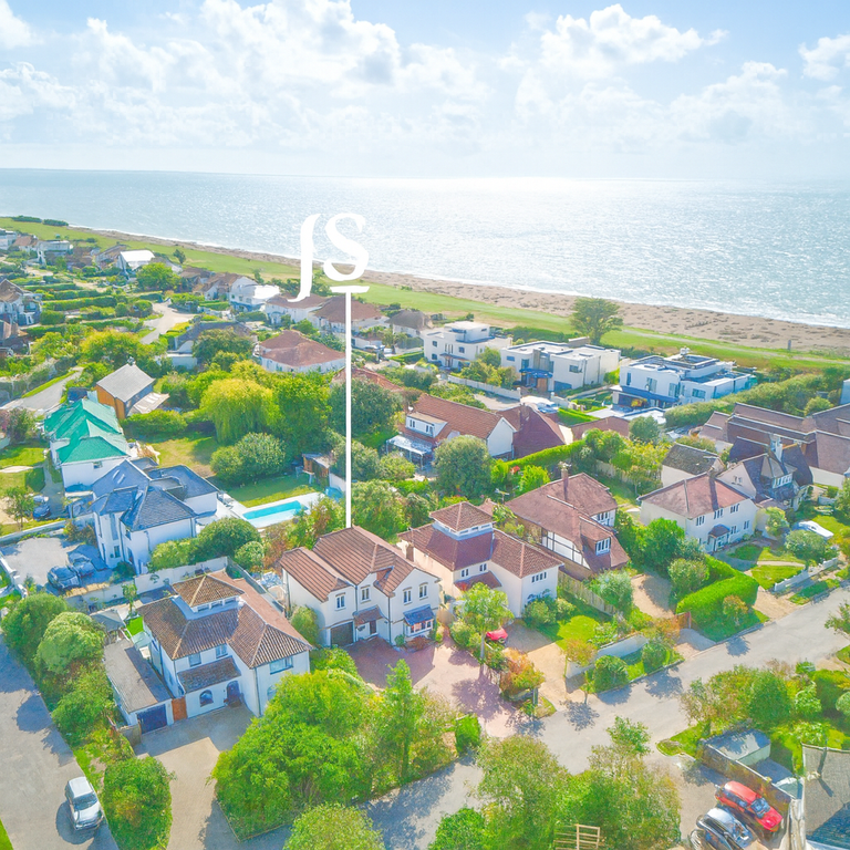 Property photo 2 of 28