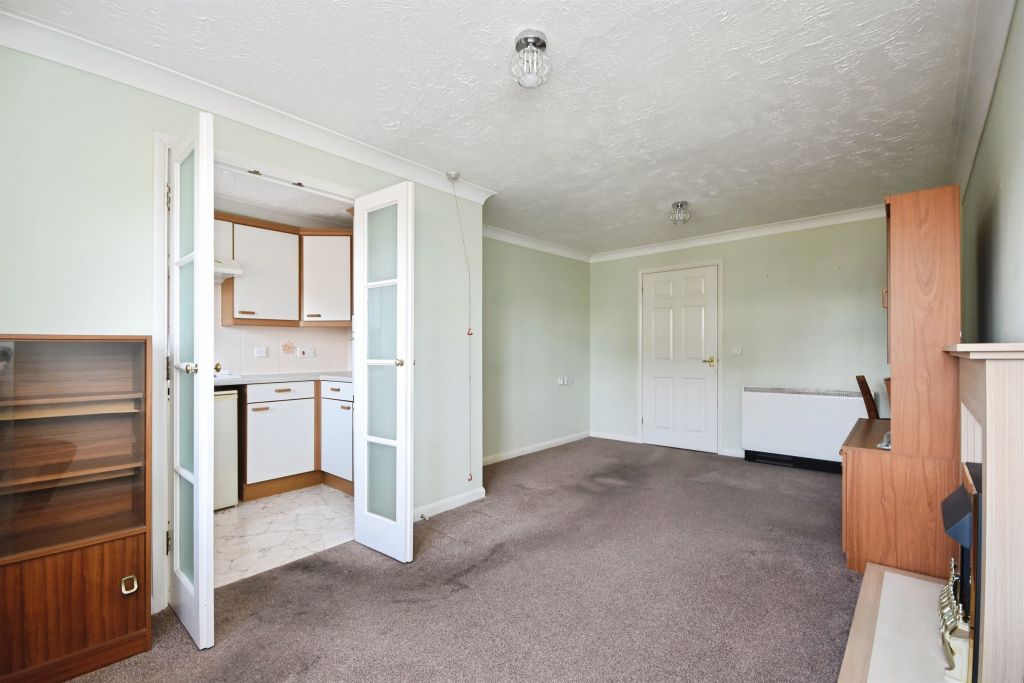 Property photo 3 of 16