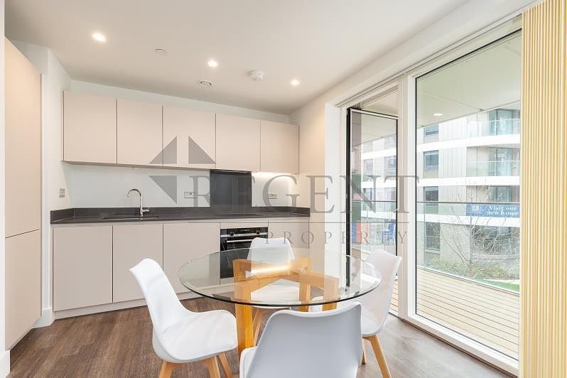 Property photo 3 of 9 Kitchen