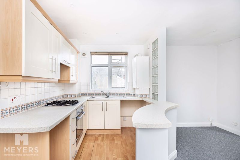 Property photo 3 of 11 Photo 2