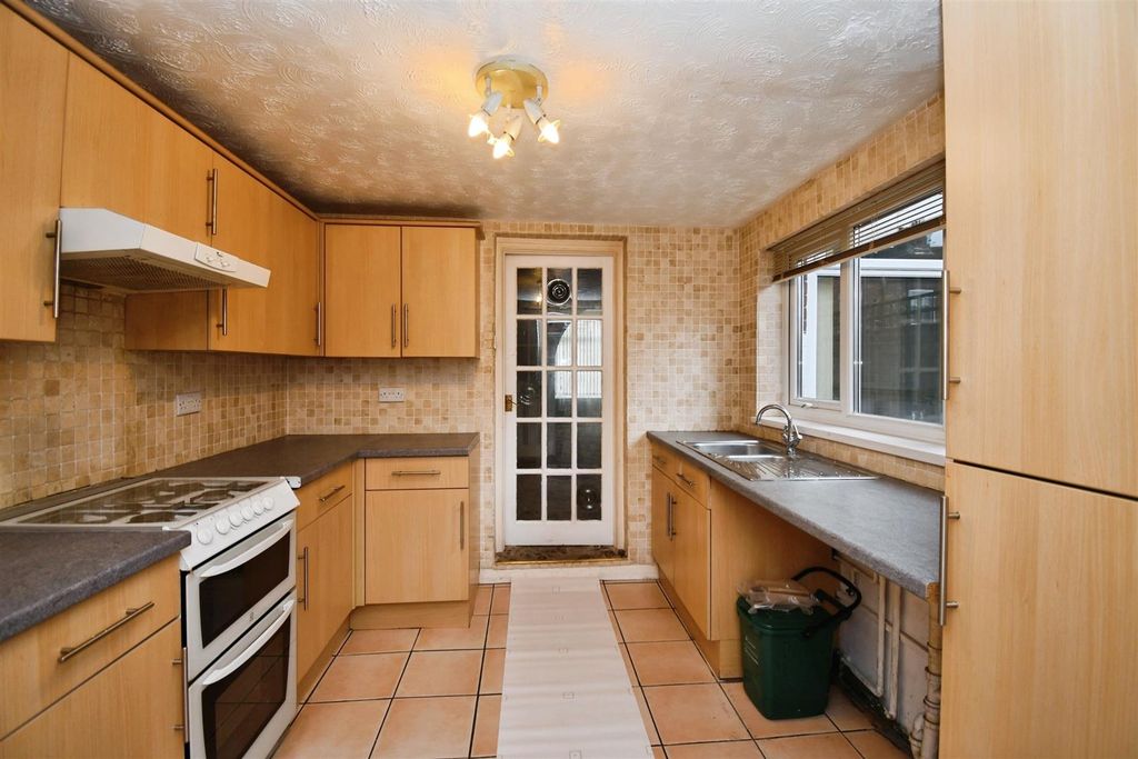 Property photo 3 of 14 3F87612A-U 20 20 2812 29.Jpg