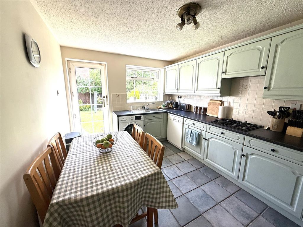 Property photo 3 of 15 Edensor 3.Jpg