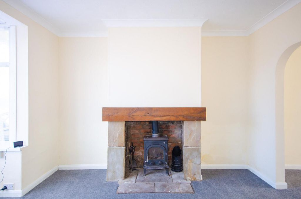 Property photo 3 of 27