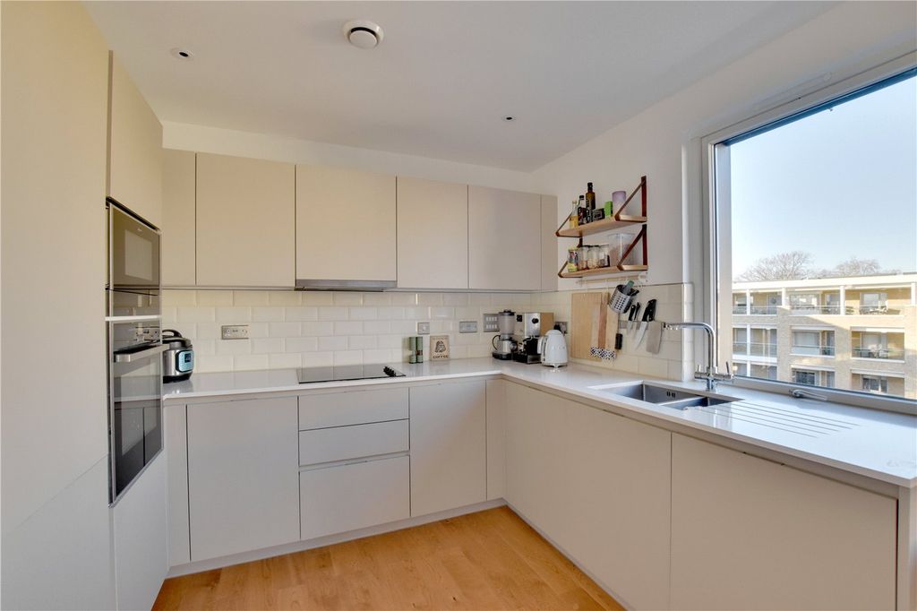 Property photo 2 of 20 Picture No. 21