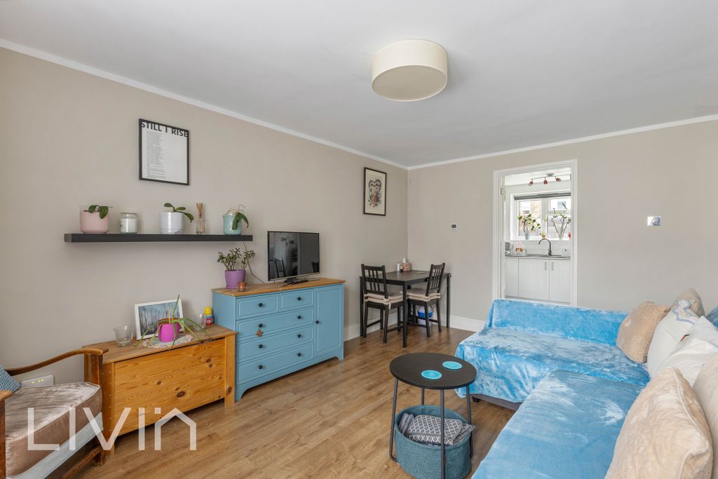 Property photo 3 of 13 62 Denmark Road (Watermarked) - 6