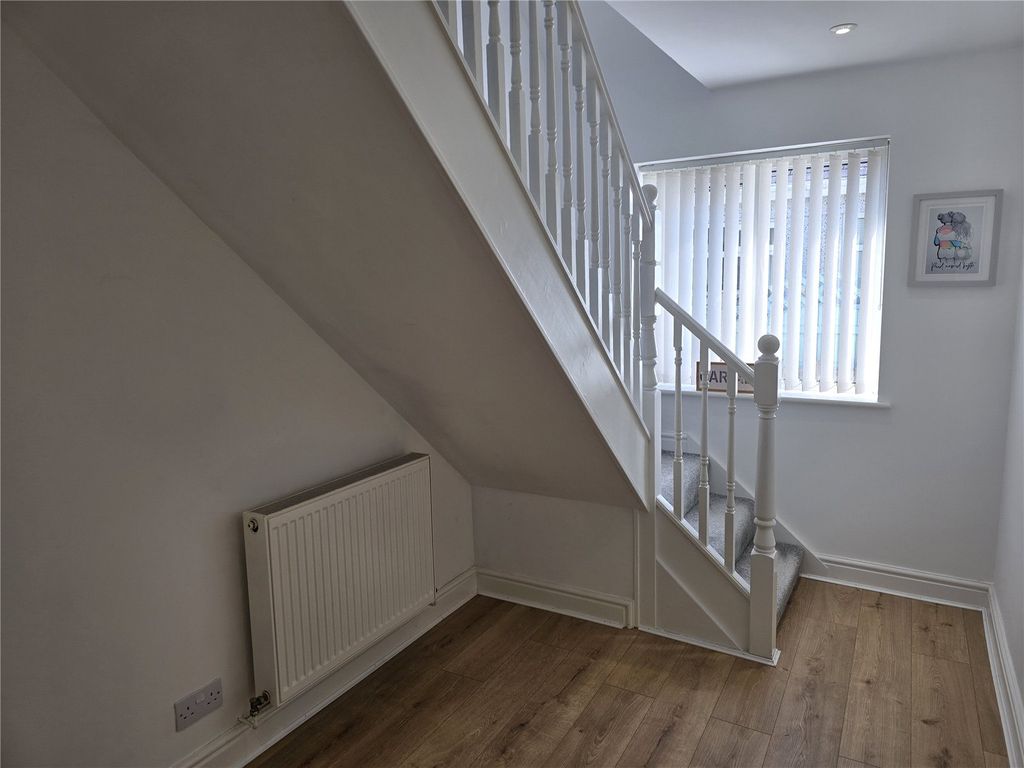 Property photo 2 of 27 Picture No. 02