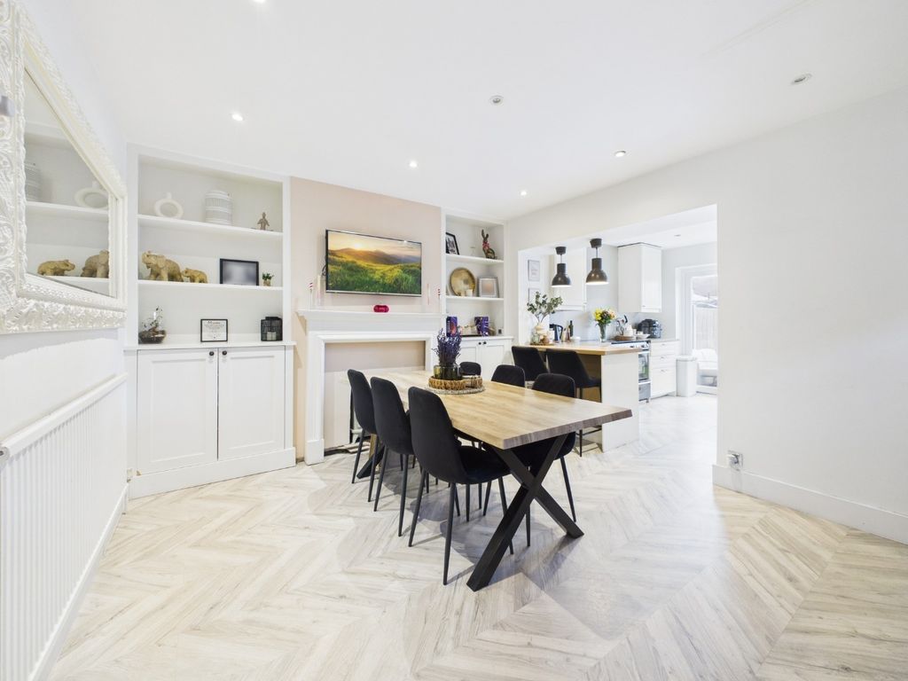 Property photo 3 of 26 5272743