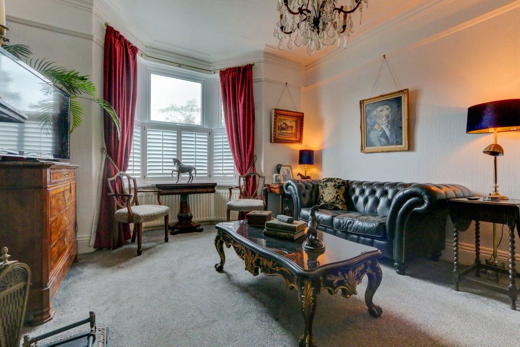Property photo 3 of 22