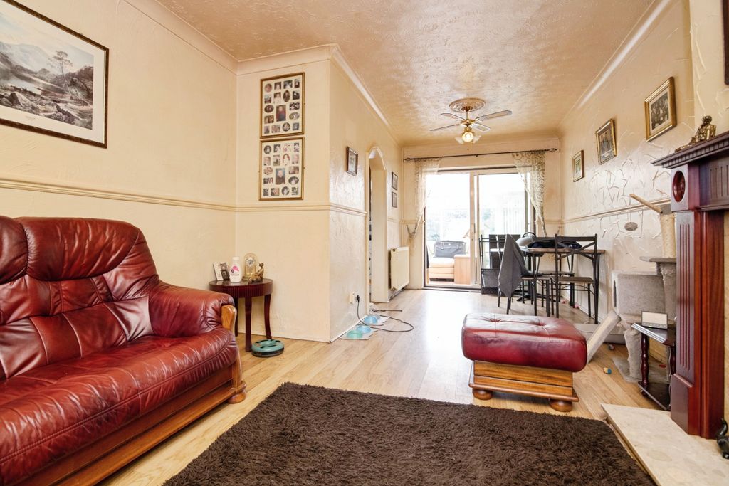 Property photo 3 of 15