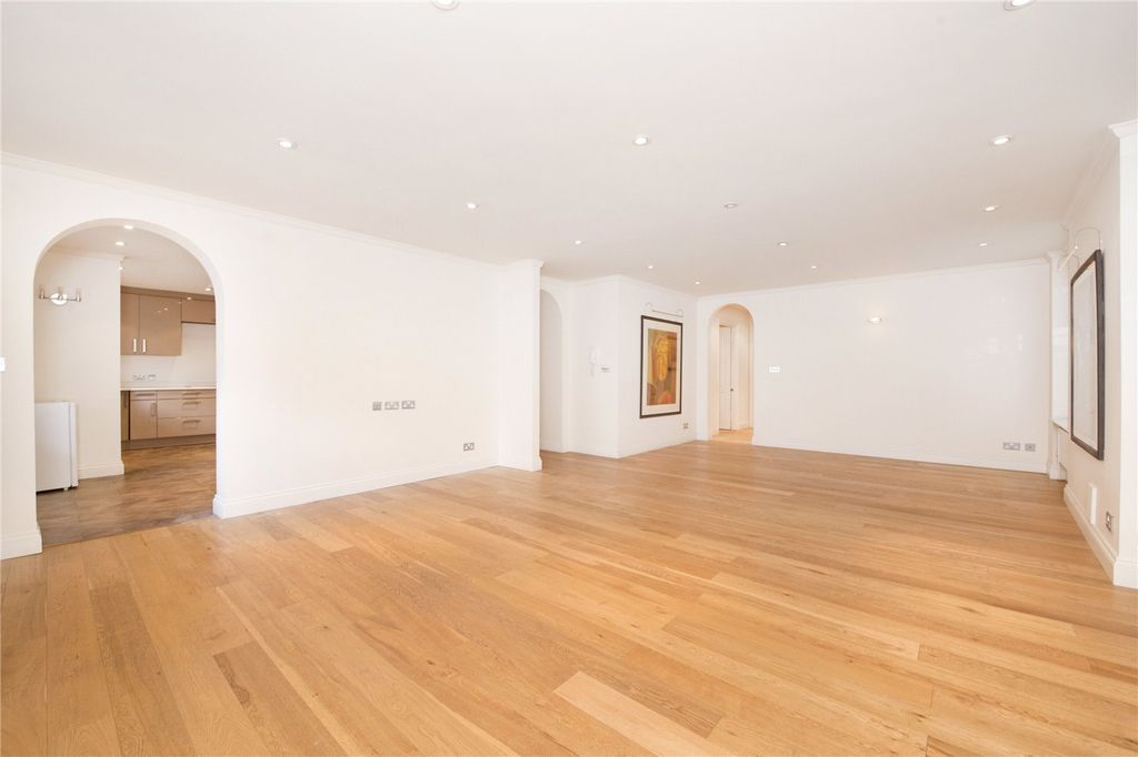 Property photo 3 of 9