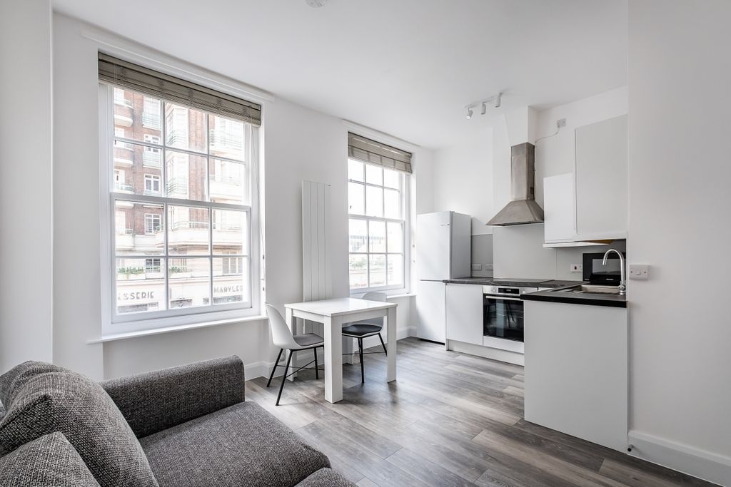 Property photo 1 of 9 Reception