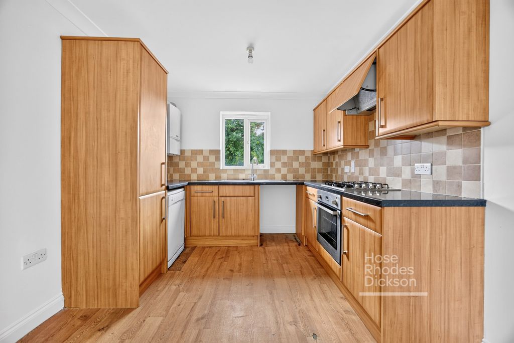 Property photo 3 of 22 Kitchen