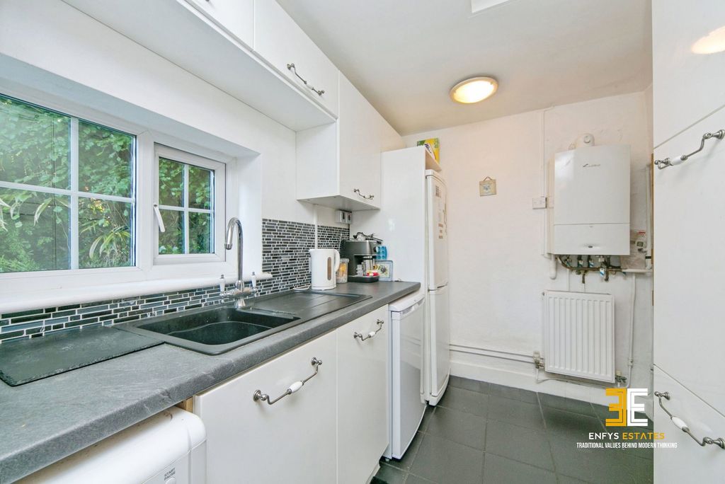 2 bed detached house for saleTrefriw LL27 photo 5