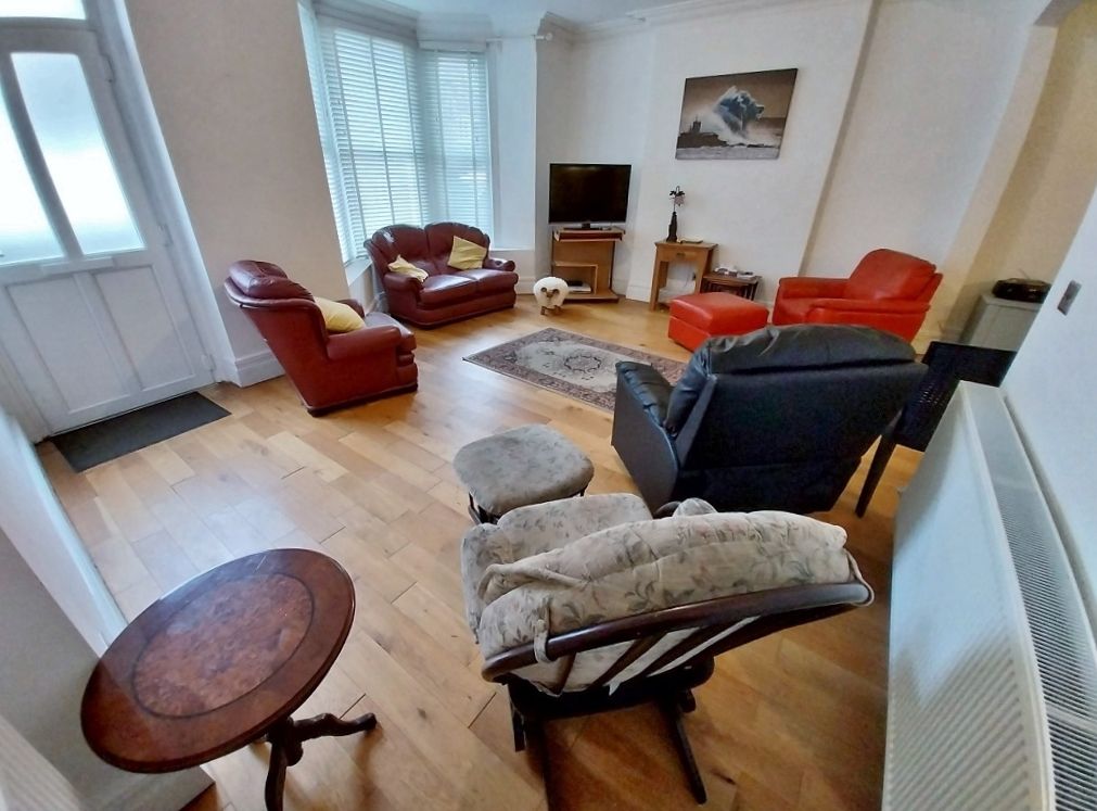 Property photo 3 of 13