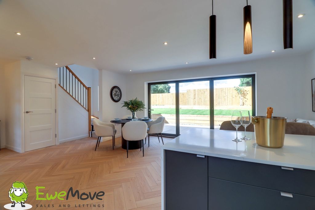 Property photo 2 of 28 Family Hub At Station Road By Ben Brind Ewemove Sa