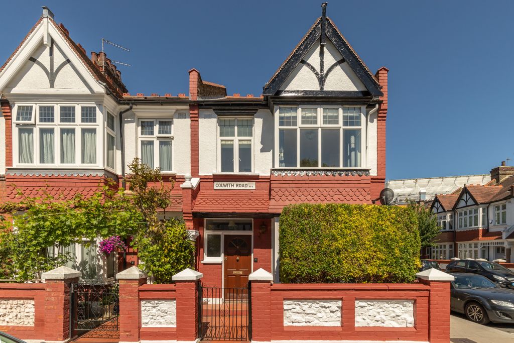 Property photo 1 of 12