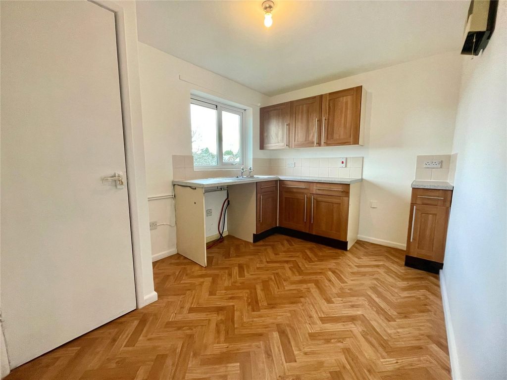 Property photo 3 of 11 Dining Kitchen