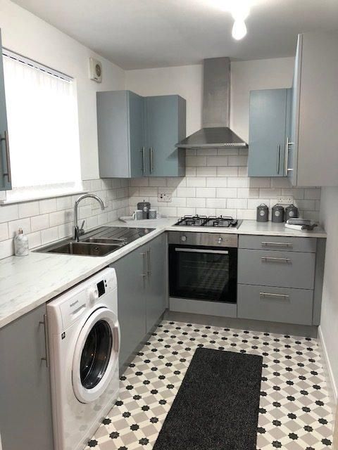 Property photo 1 of 8 Kitchen