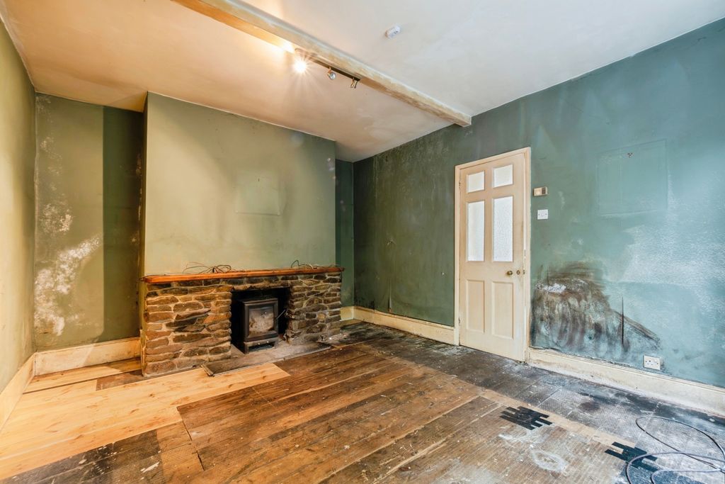 Property photo 2 of 16 Photo