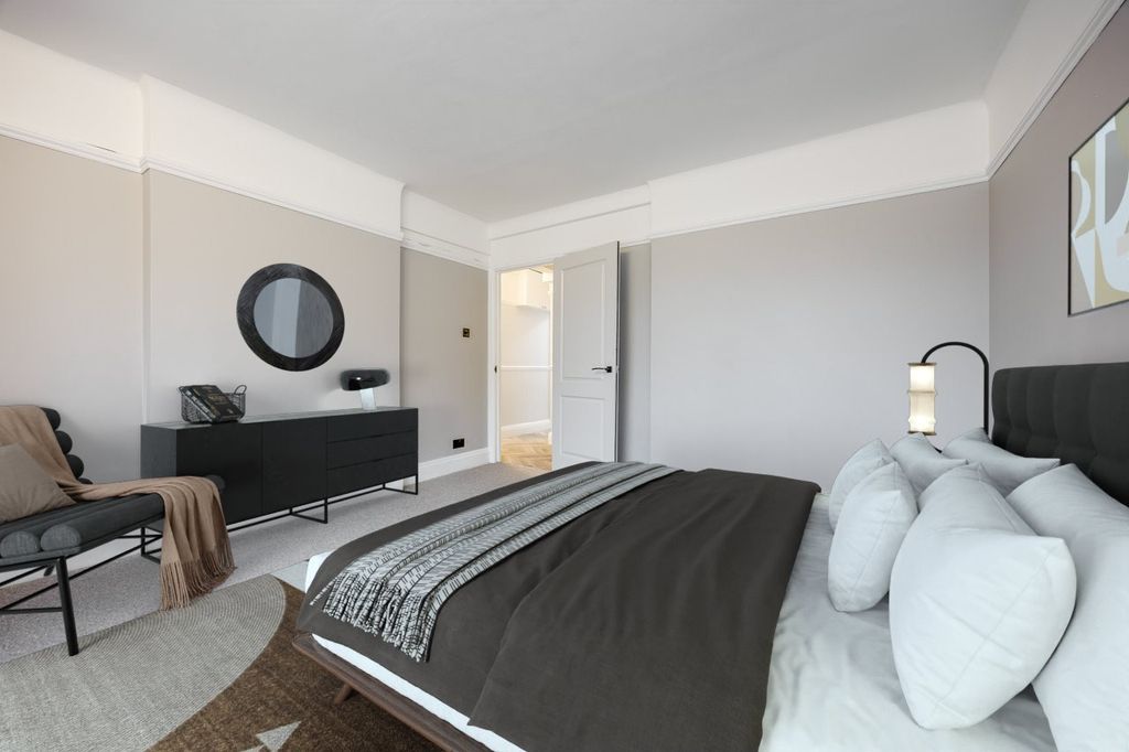 Property photo 2 of 18 Flat 23, Richmond Chambers-17-Virtual Staging