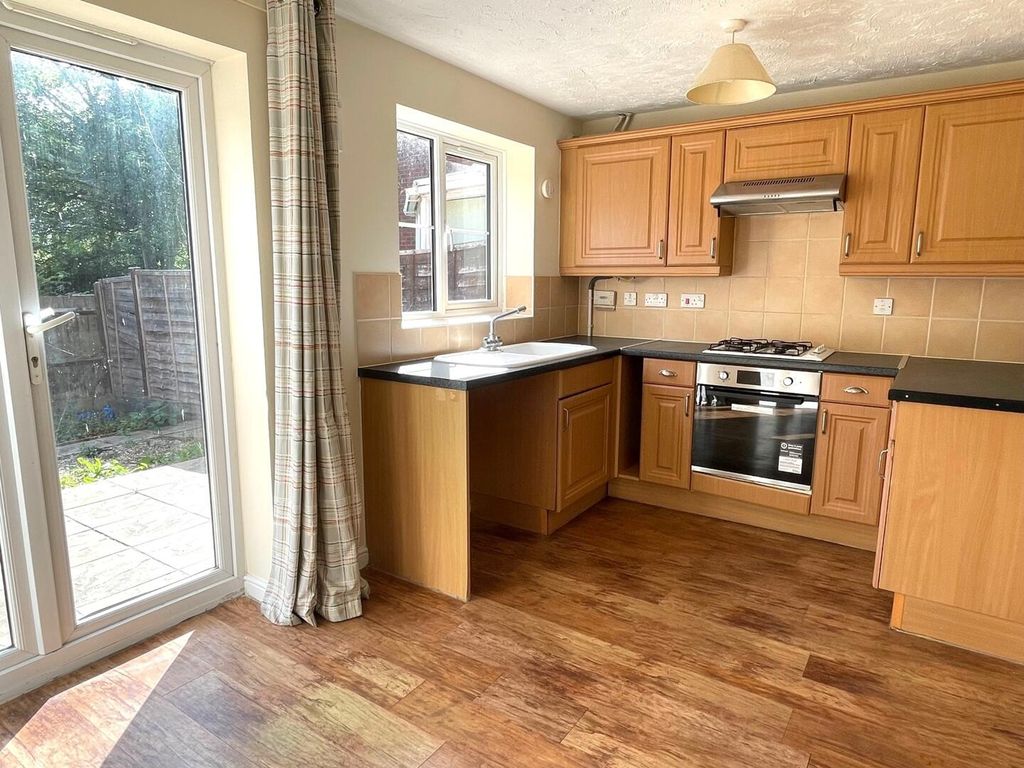 Property photo 3 of 15 Kitchen