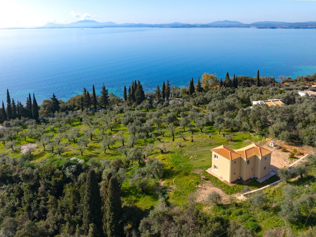 Property photo 2 of 11